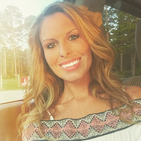 Meet your Posher, Jadea - Picture 1 of 1